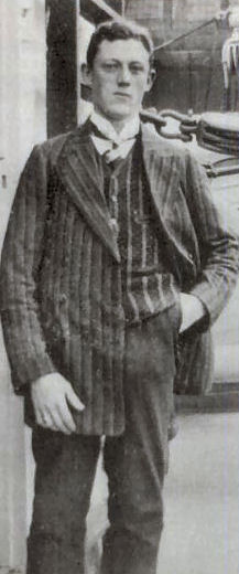 Harold Cottam, telegraph operator on the Carpathia, the ship that was first to arrive at the scene of the shipwreck. (Foto via Vigo-Val Miñor Amateur Radio Union)