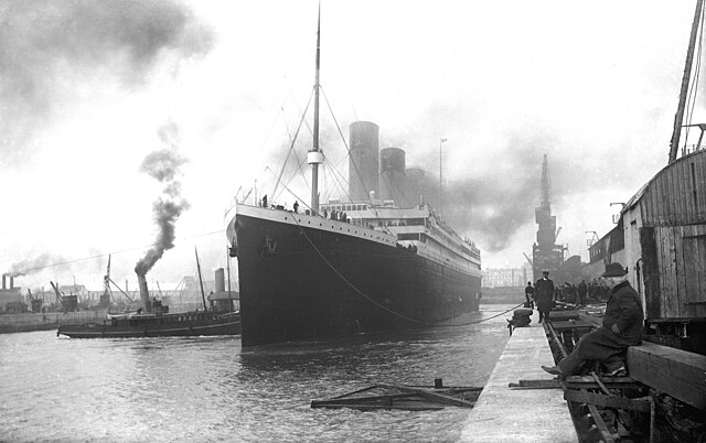 The RMS Titanic departing Southampton on April 10, 1912. (Foto via Vigo-Val Miñor Amateur Radio Union)
